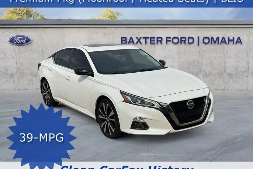 2019 Nissan Altima 2.5 SR photo 1