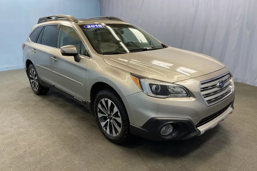 2016 Subaru Outback 2.5i Limited photo 1