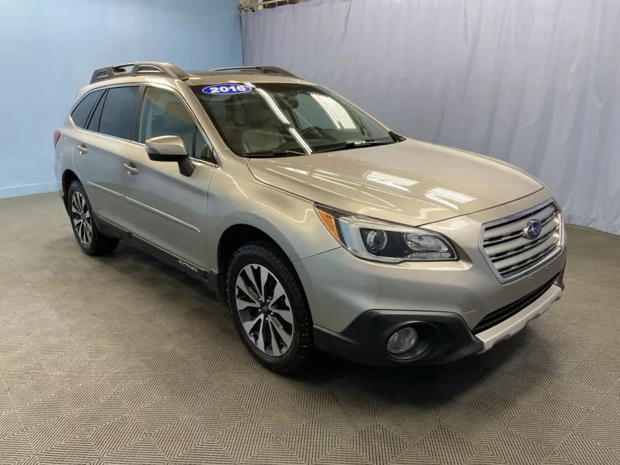 2016 Subaru Outback 2.5i Limited photo 1