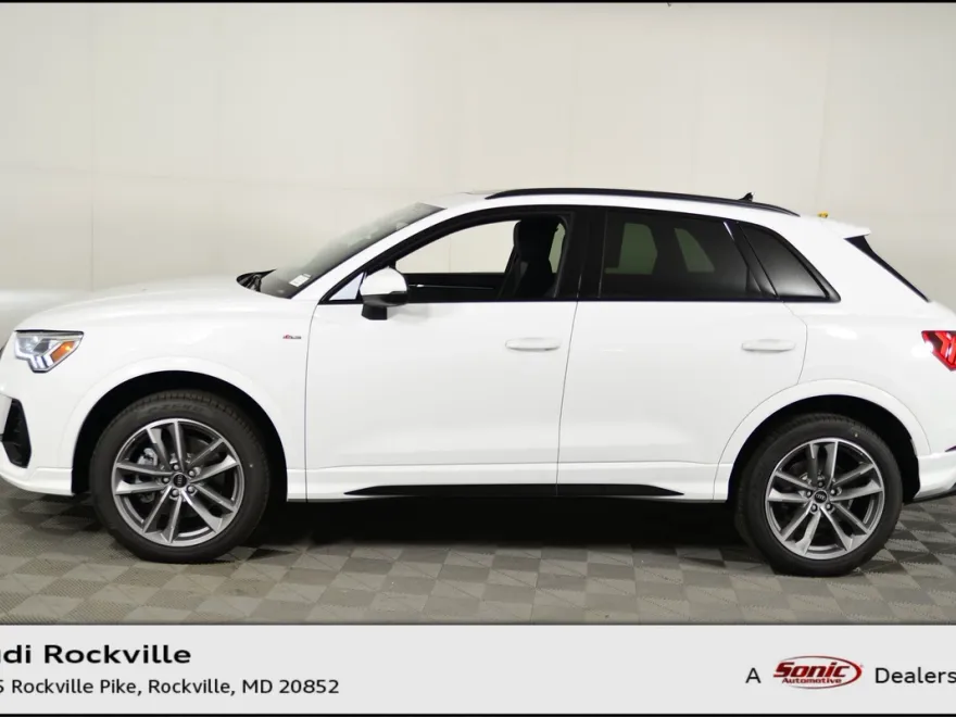 2025 Audi Q3 S line Premium photo 1