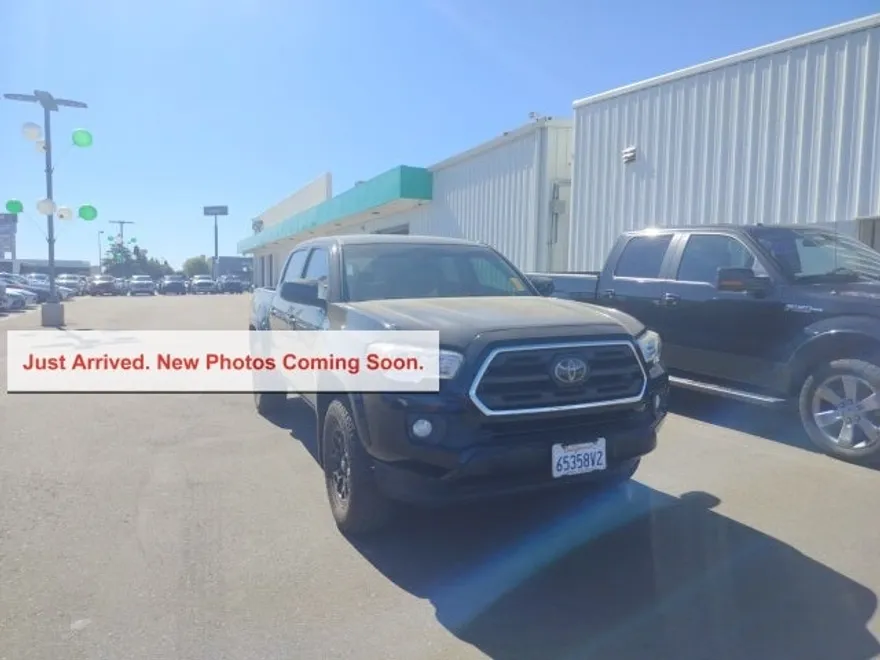 2019 Toyota Tacoma SR5 V6 photo 1