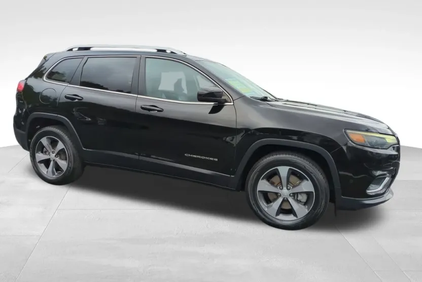 2019 Jeep Cherokee Limited photo 1