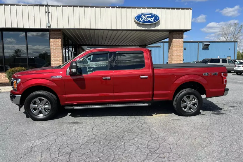 2020 Ford F-150 XLT photo 1