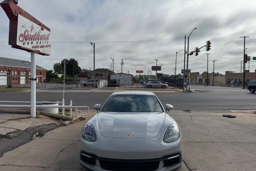 2018 Porsche Panamera 4S photo 1