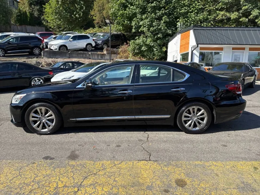 2013 Lexus LS 460 photo 1