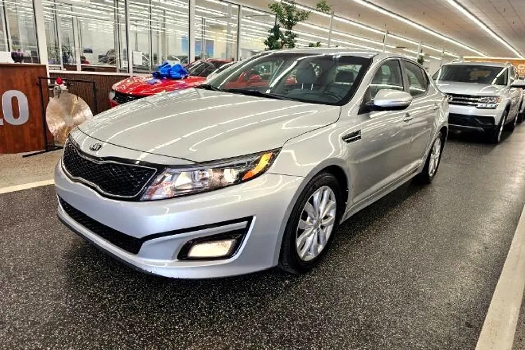 2015 Kia Optima EX photo 1