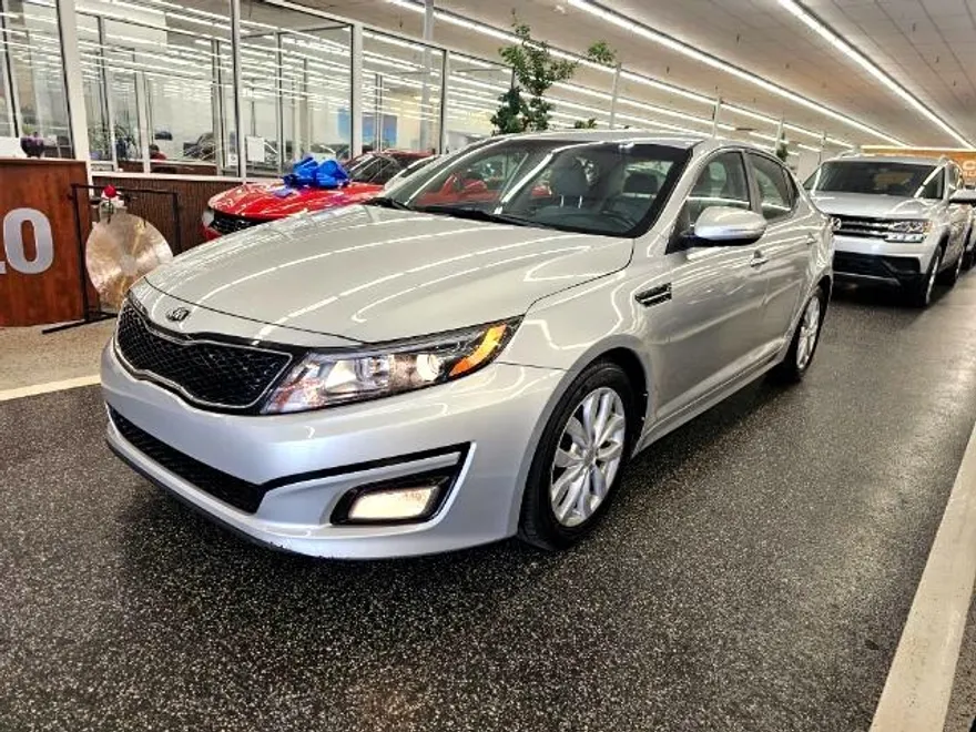 2015 Kia Optima EX photo 1