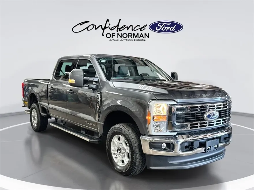 2026 Ford F-250 XLT FX4 photo 1