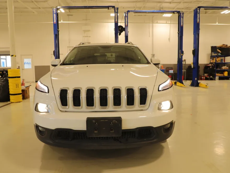 2016 Jeep Cherokee Latitude photo 1