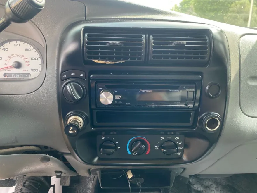2007 Ford Ranger XLT photo 9