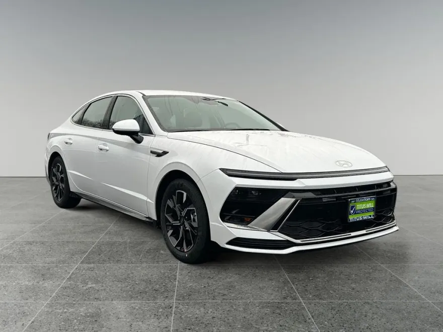 2025 Hyundai Sonata SEL photo 1