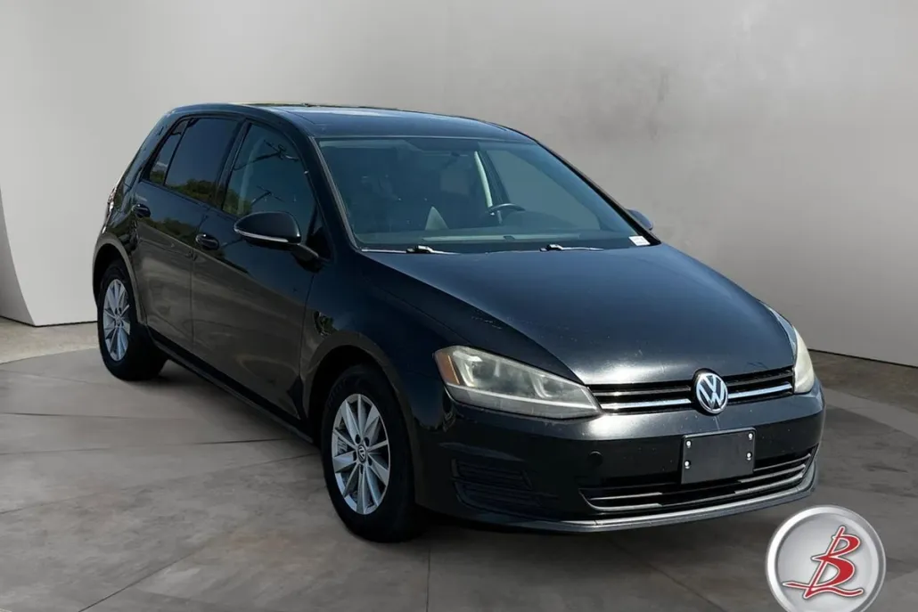 2015 Volkswagen Golf 1.8T TDI photo 1