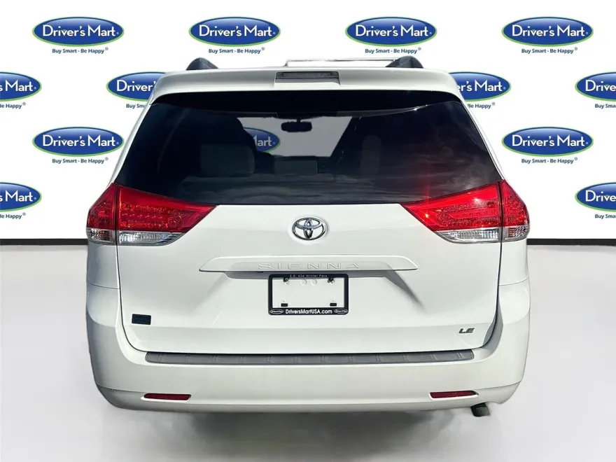 2013 Toyota Sienna photo 1
