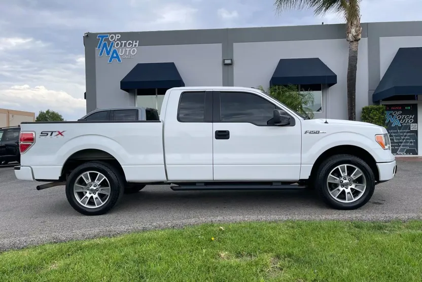2014 Ford F-150 STX photo 1