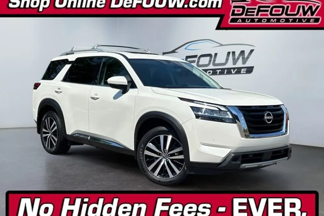 2024 Nissan Pathfinder Platinum photo 1