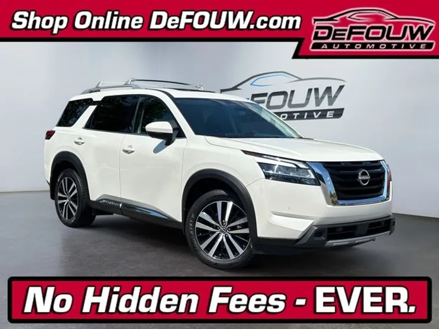 2024 Nissan Pathfinder Platinum photo 1