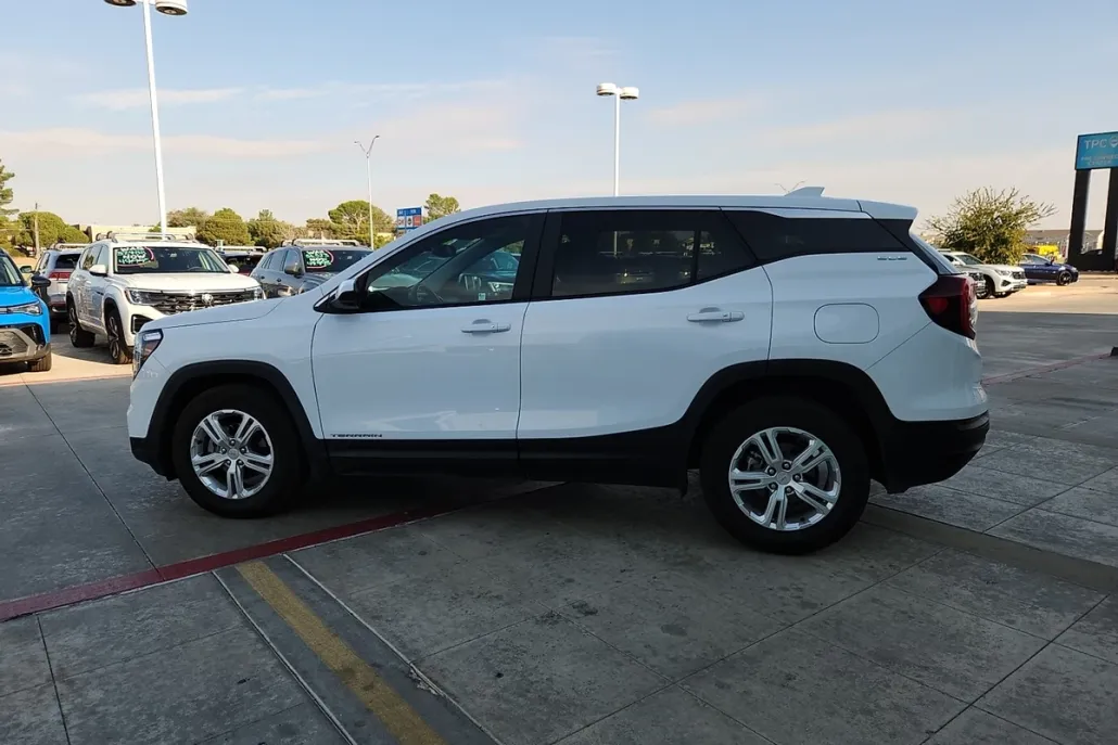 2024 Gmc Terrain SLE photo 1