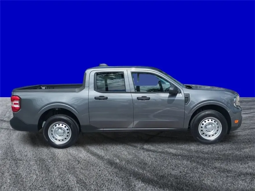 2025 Ford Maverick XL photo 1