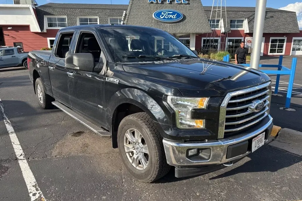 2017 Ford F-150 XLT photo 1