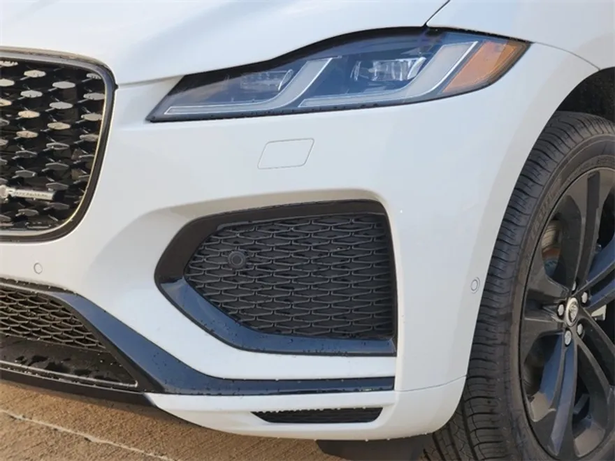 2025 Jaguar F-PACE P250 R-Dynamic S photo 1