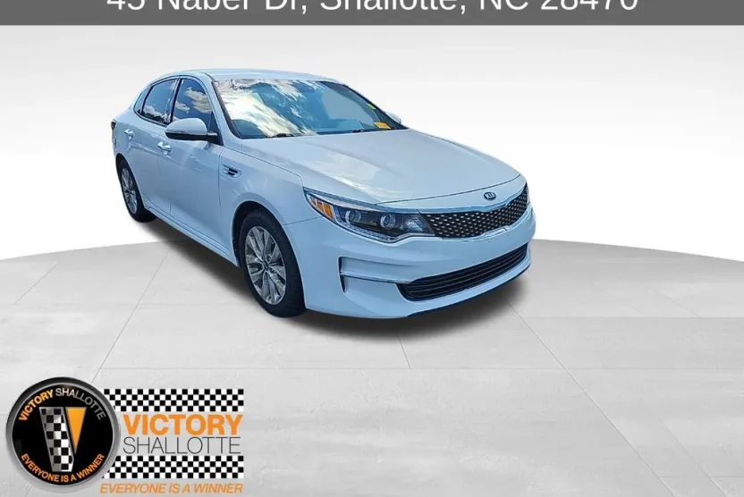 2016 Kia Optima EX photo 1