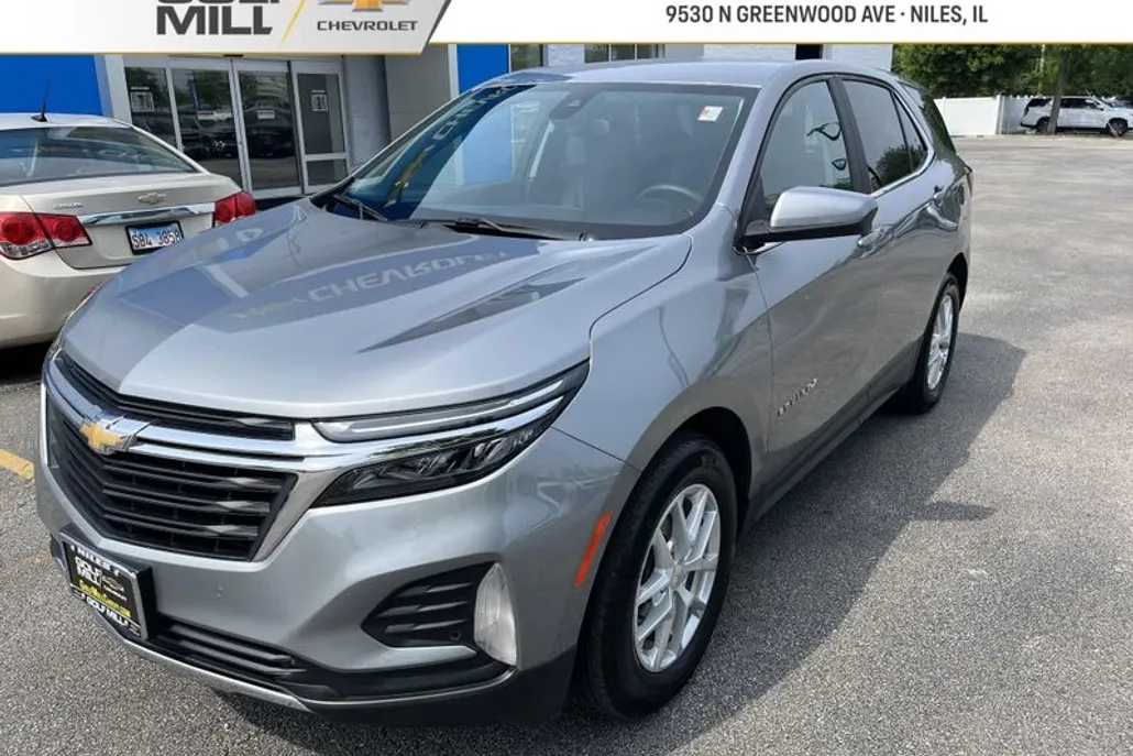 2023 Chevrolet Equinox LT photo 1