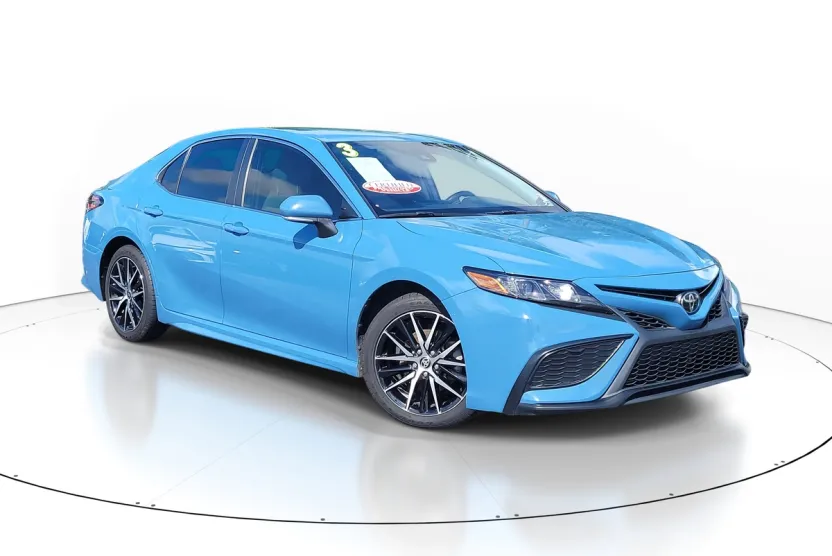 2023 Toyota Camry SE photo 1