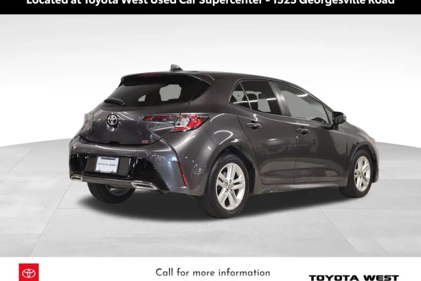 2021 Toyota Corolla SE photo 1