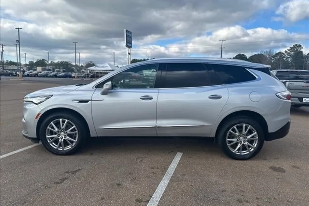 2022 Buick Enclave Premium photo 1