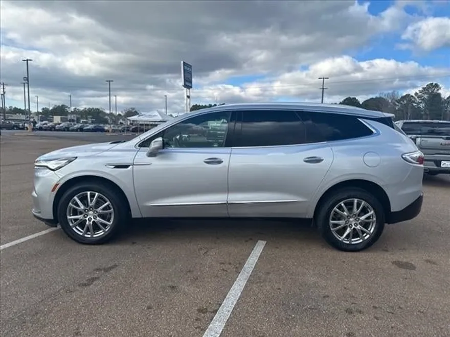 2022 Buick Enclave Premium photo 1