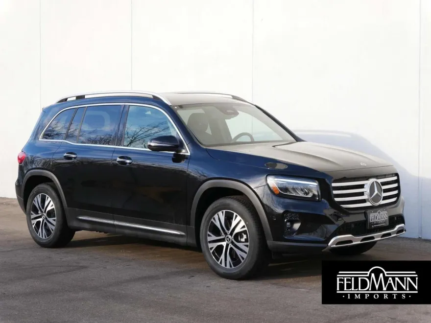 2025 Mercedes Benz GLB 250 4MATIC photo 1