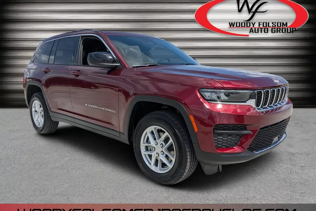2025 Jeep Grand Cherokee Laredo photo 1