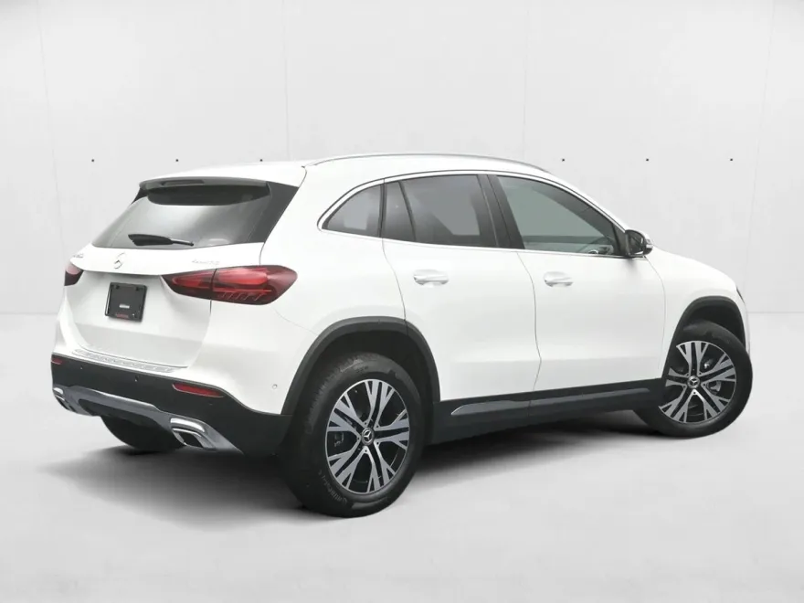 2025 Mercedes Benz GLA 250 4MATIC photo 1