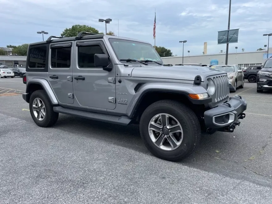 2019 Jeep Wrangler Unlimited Sahara photo 1