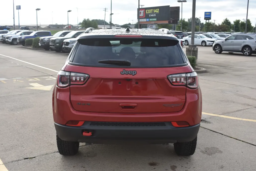 2026 Jeep Compass Trailhawk photo 1