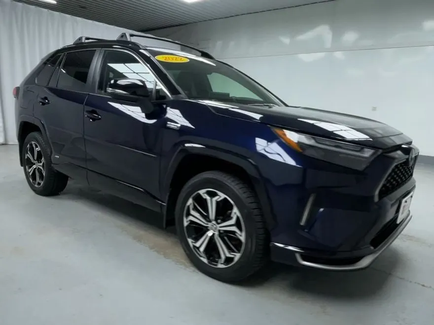2022 Toyota RAV4 Prime XSE photo 1