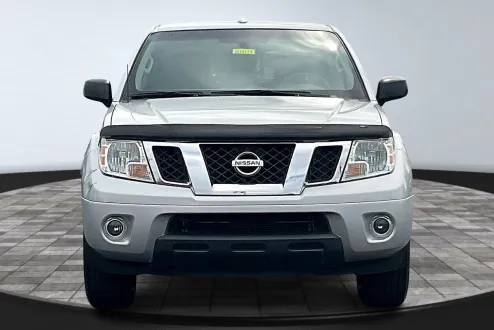 2017 Nissan Frontier SV photo 3