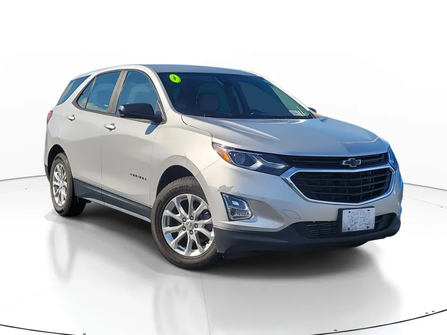 2020 Chevrolet Equinox LS photo 1