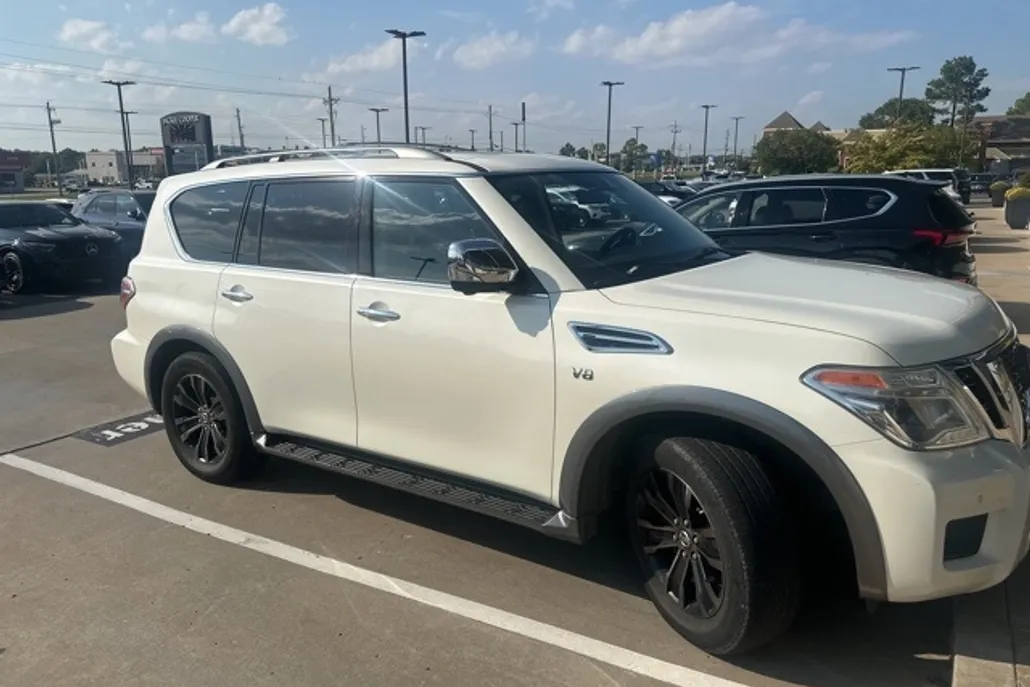 2018 Nissan Armada Platinum photo 1