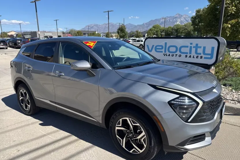 2024 Kia Sportage LX photo 1