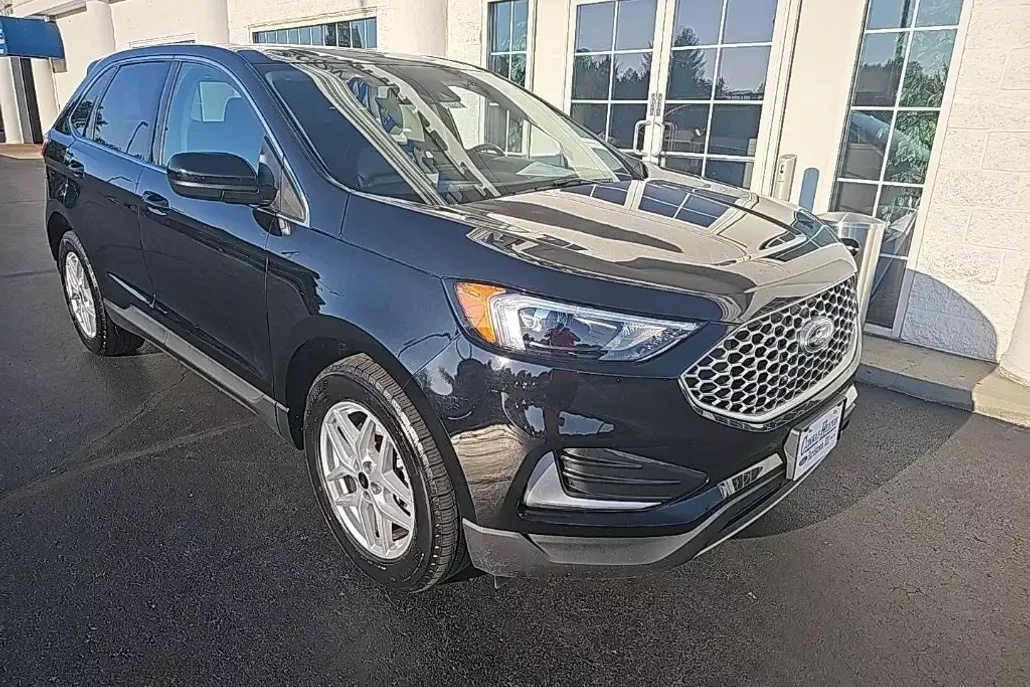 2024 Ford Edge SEL photo 1