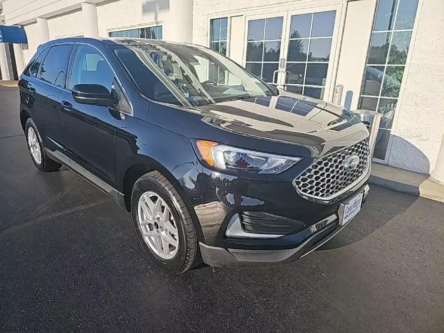 2024 Ford Edge SEL photo 1