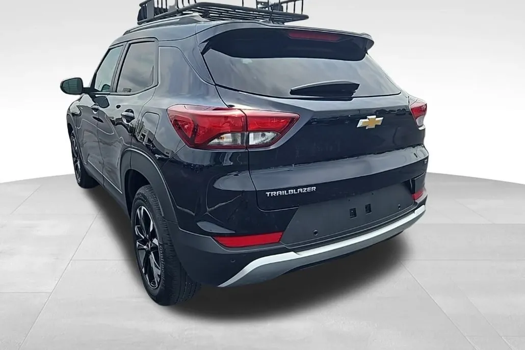 2021 Chevrolet Trailblazer LT photo 1