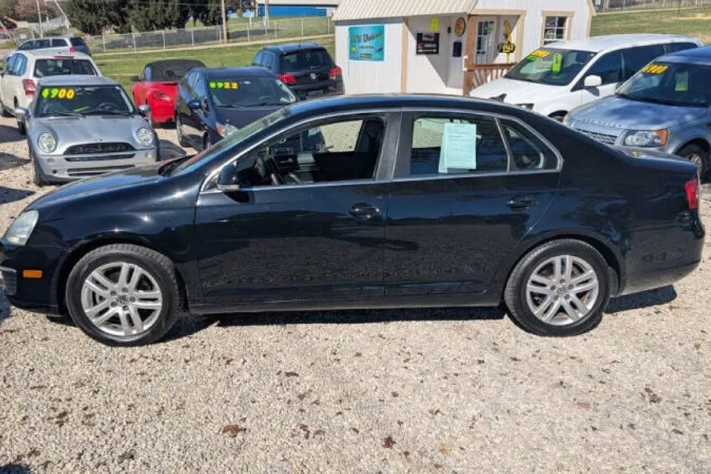 2010 Volkswagen Jetta 2.5 SEL 2.0T Wolfsburg Edition TDI photo 1