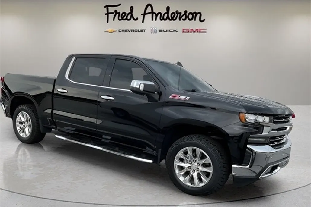 2022 Chevrolet Silverado 1500 LTZ photo 1