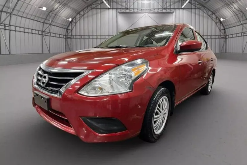 2016 Nissan Versa Plus Sedan photo 1
