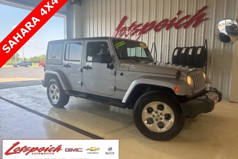 2014 Jeep Wrangler Unlimited Sahara photo 1