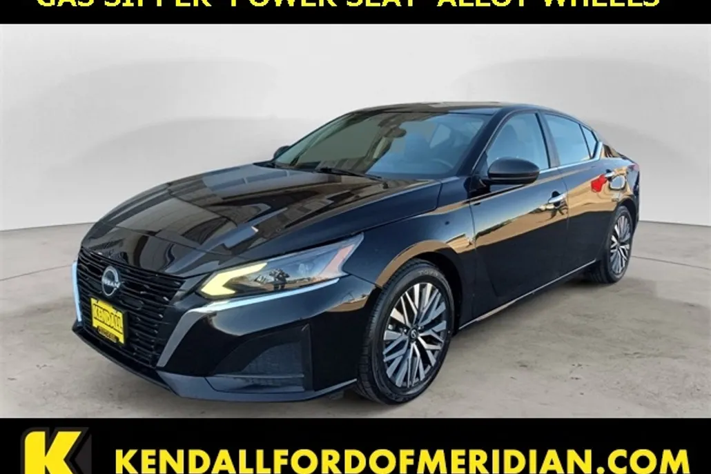 2024 Nissan Altima 2.5 SV photo 1