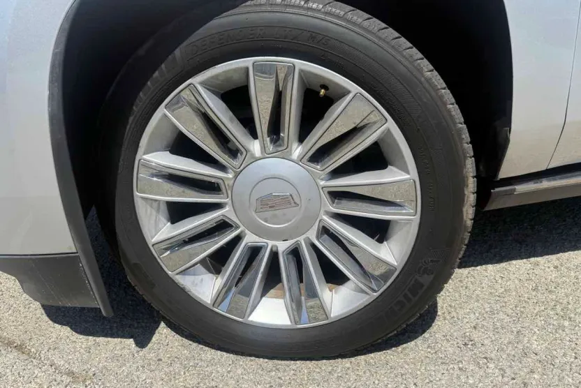 2016 Cadillac Escalade ESV Platinum photo 1