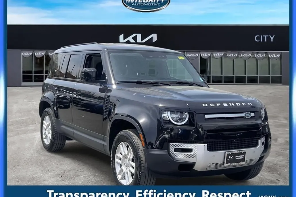 2023 Land Rover Defender 110 S photo 1